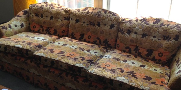 uglyGOLD                couch